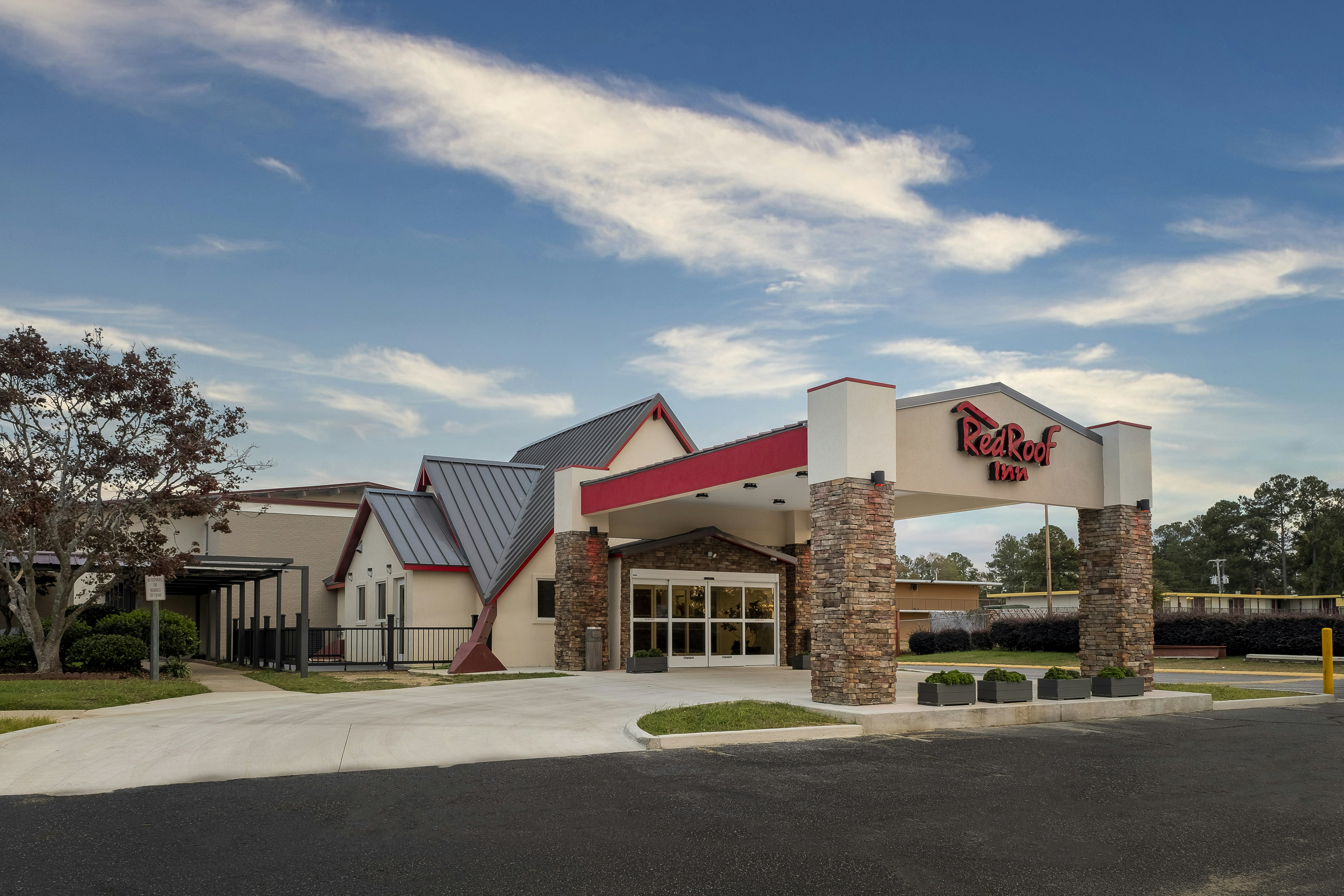 Red Roof Inn Lumberton 27/28