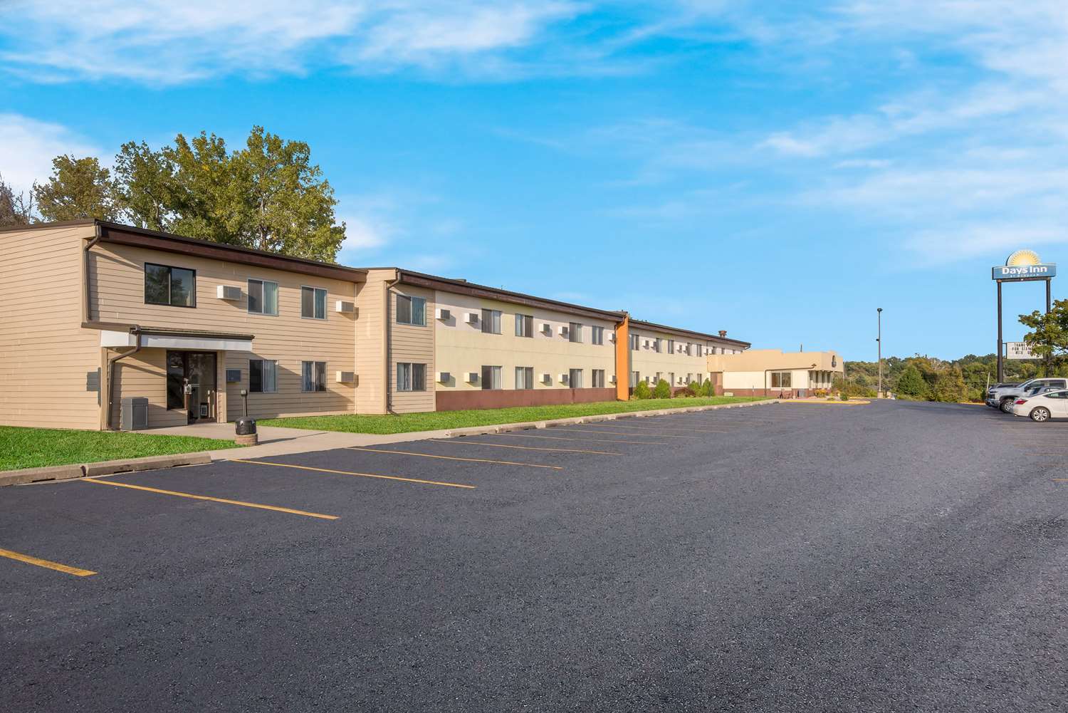 Days Inn by Wyndham Newton - LA 27/34