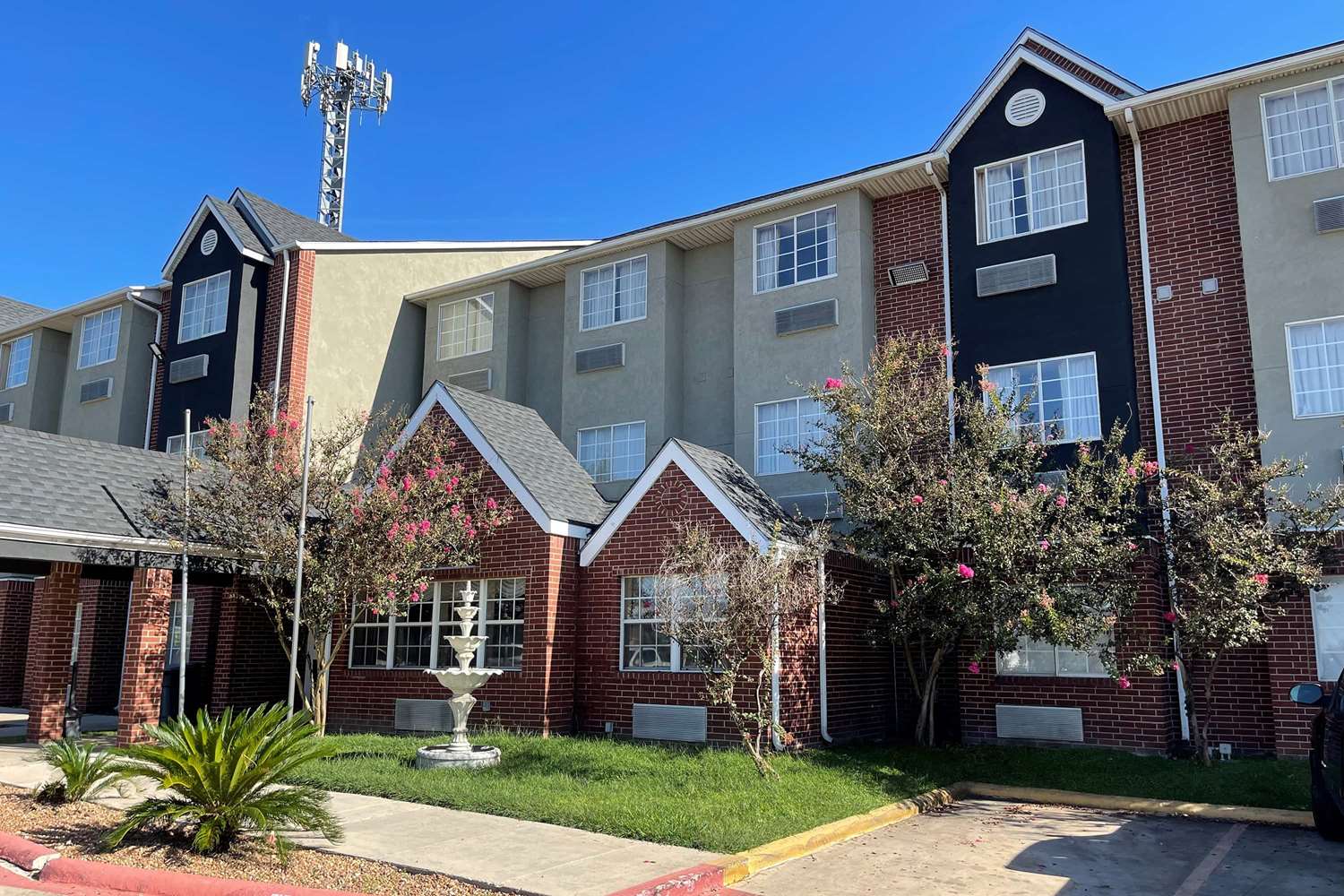Super 8 by Wyndham San Antonio Downtown NE 7/8