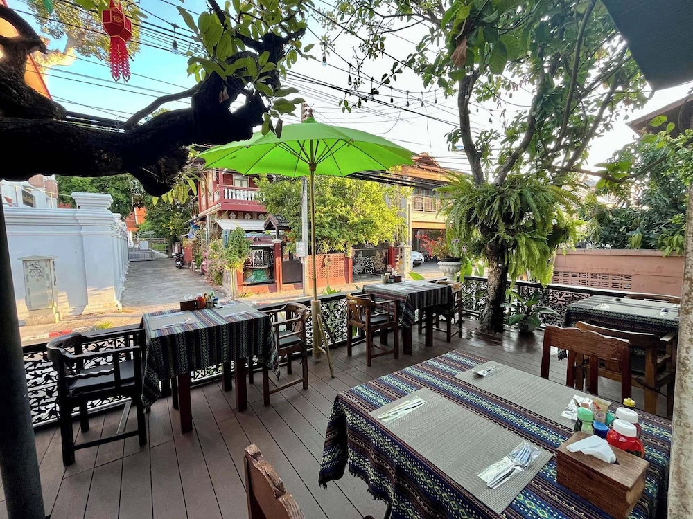 Baan Huen Phen 47/69