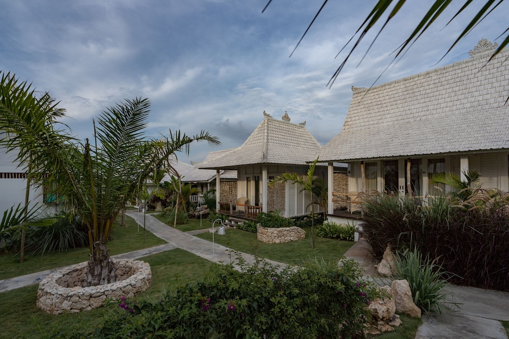Paus Putih Hotel Lembongan 32/42