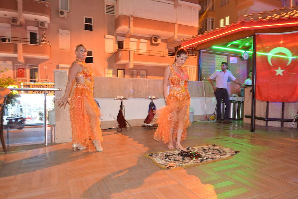 Kleopatra Arsi Hotel 69/78