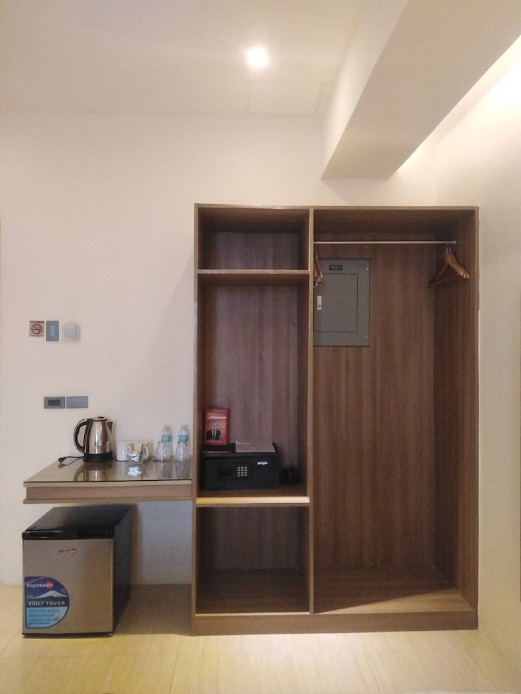 Eastland Hotel and Residences 6/39