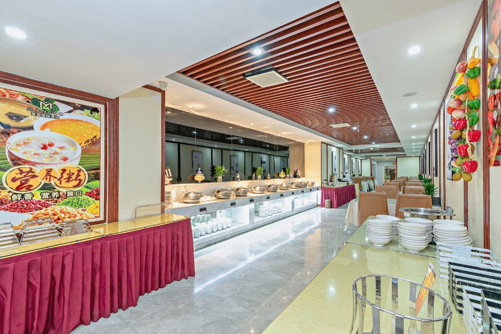 Manguo International Hotel 7/40