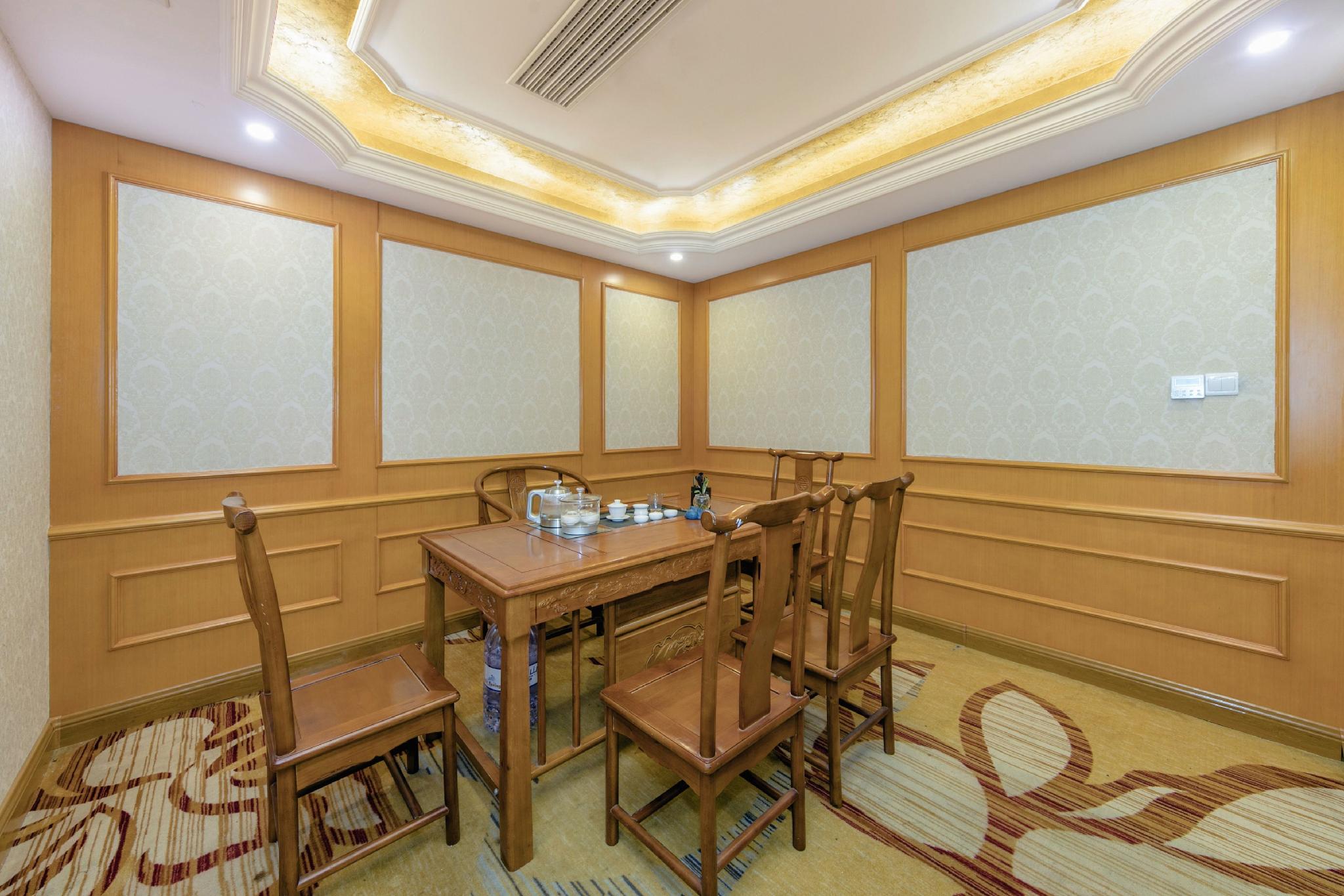 Vienna International Hotel (Fuzhou Shudou Metro Station) 31/38