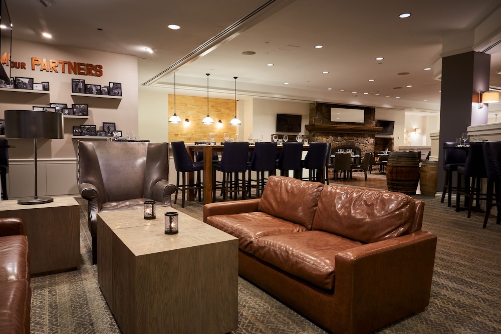 Lansdowne Resort And Spa 50/73