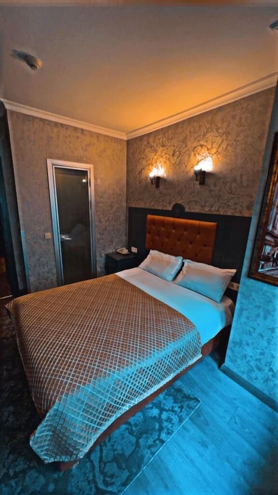 Cuento Hotel 19/62