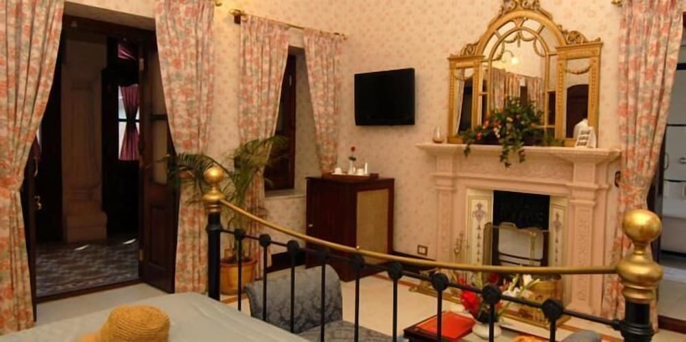 GAJNER PALACE 11/22