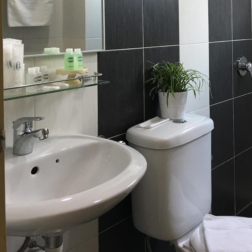 Chemara Boutique Hotel 37/43
