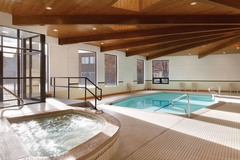 Delta Hotels By Marriott Helena Colonial Ex Radisson Colonial Helena 26/57