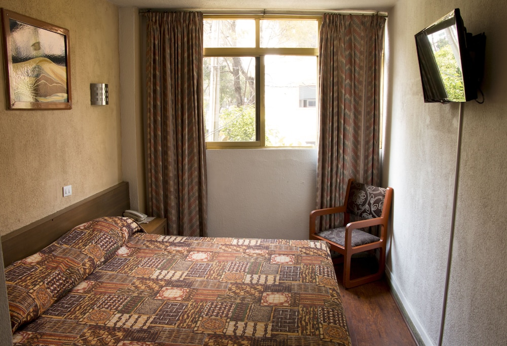 Hotel El Estadio 11/35