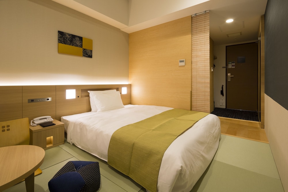 HOTEL SUNROUTE CHIBA 24/40