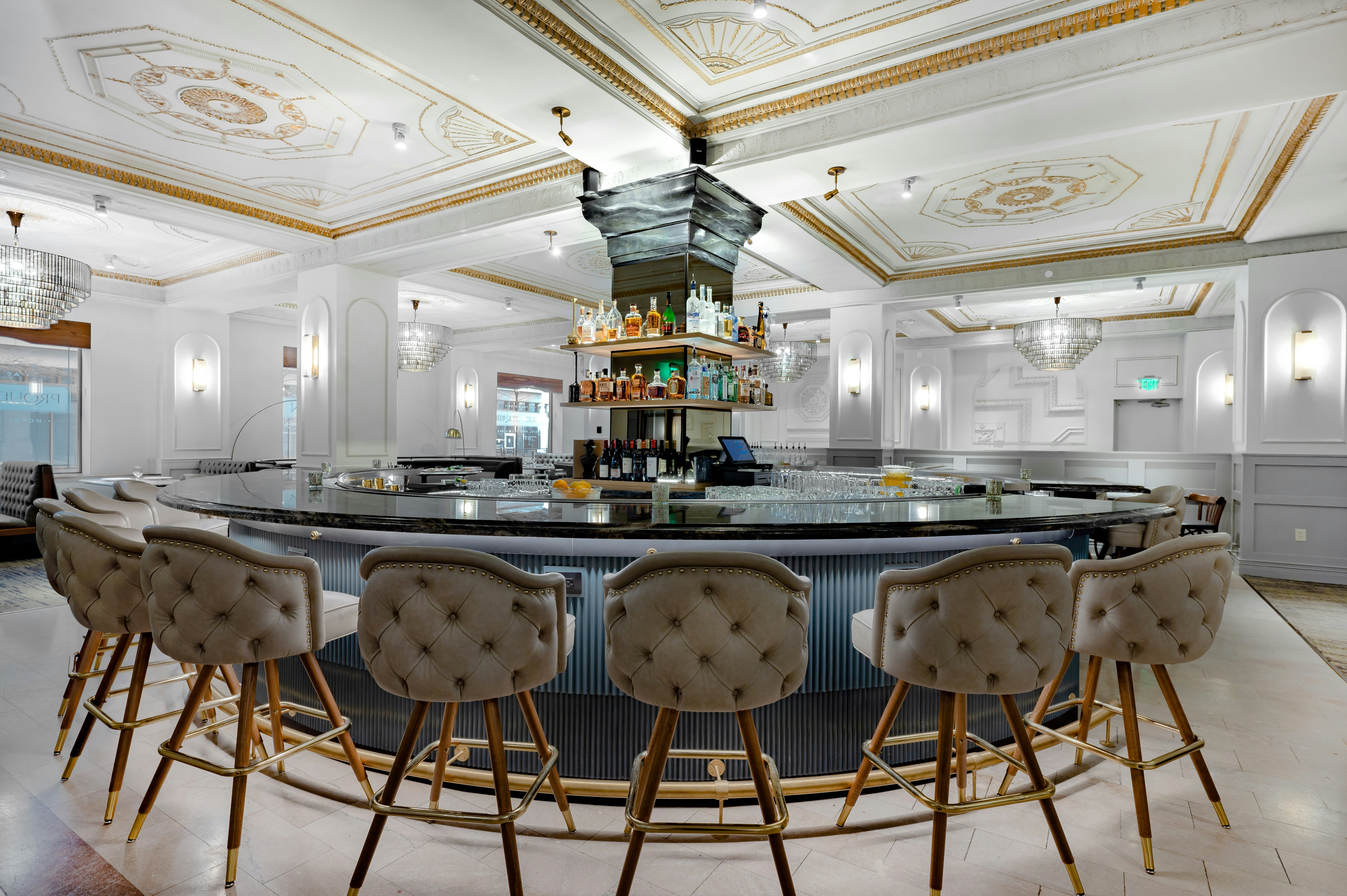 Hotel Fort Des Moines, Curio Collection by Hilton 61/81