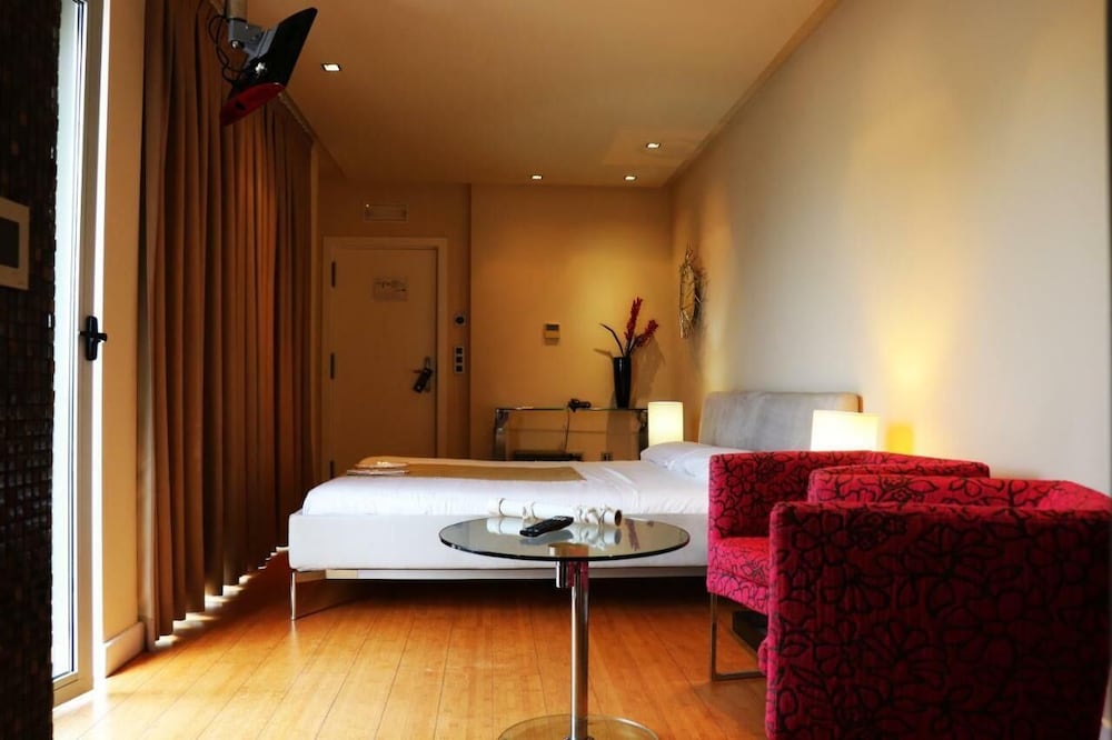 Ch Cabo de Gato Ex Valhalla Hotel and Spa 14/42