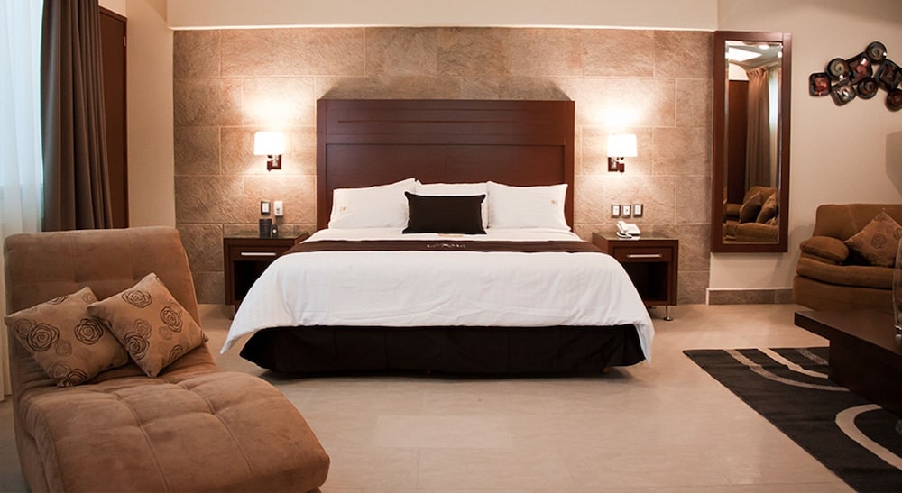 Hotel Ecce Inn 5/32