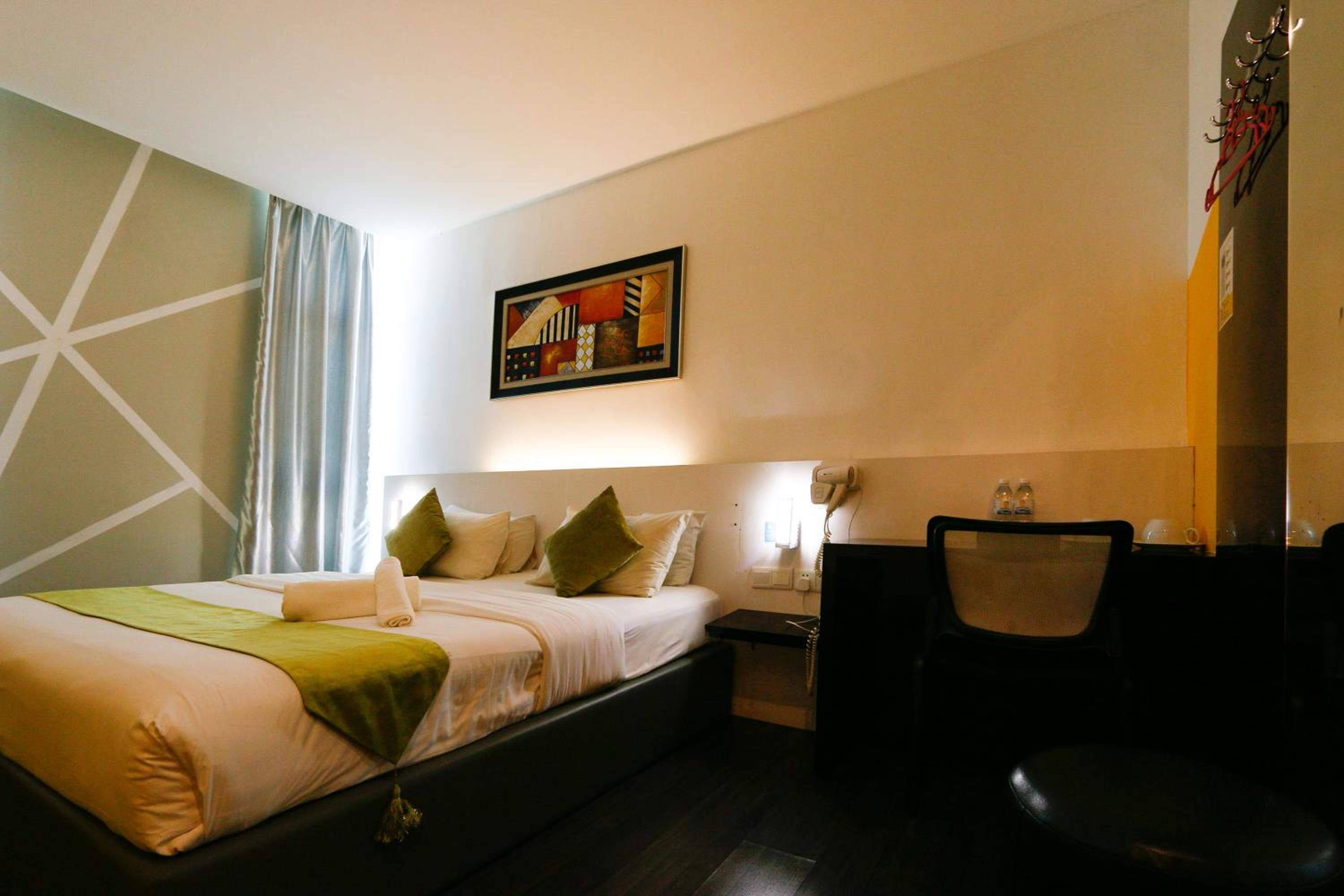 Deluxe, King Bed