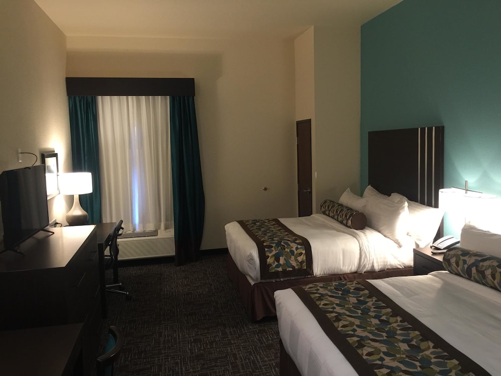 Best Western Plus Executive Residency Elk City 8/34
