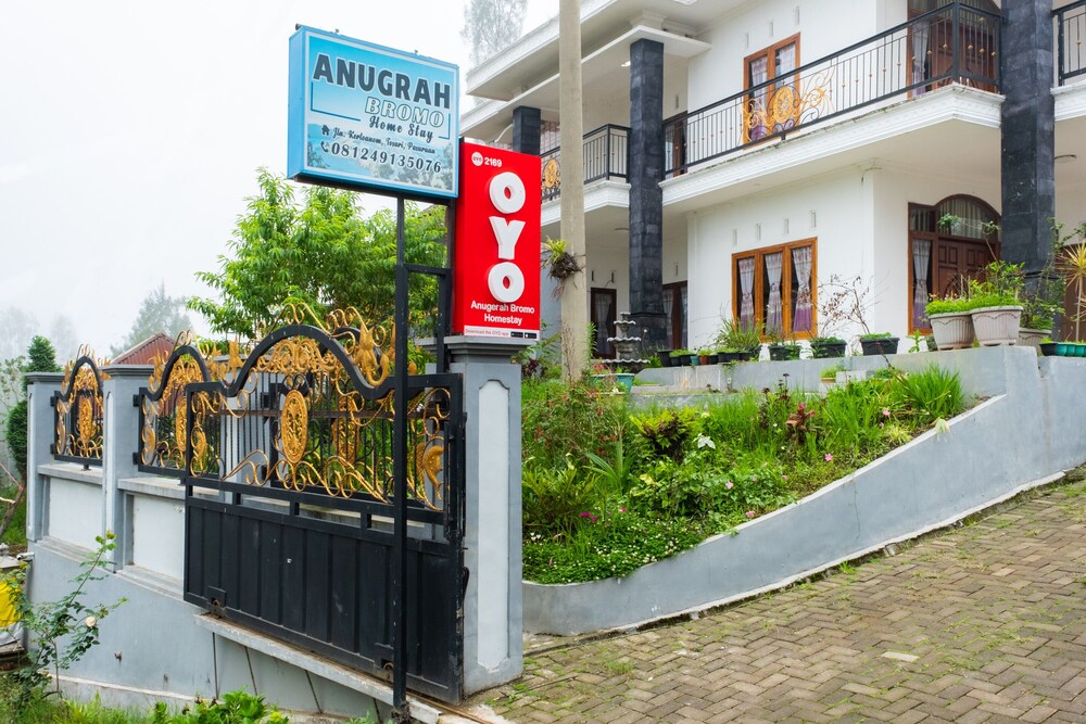 OYO 2169 Anugrah Bromo Homestay 2/52
