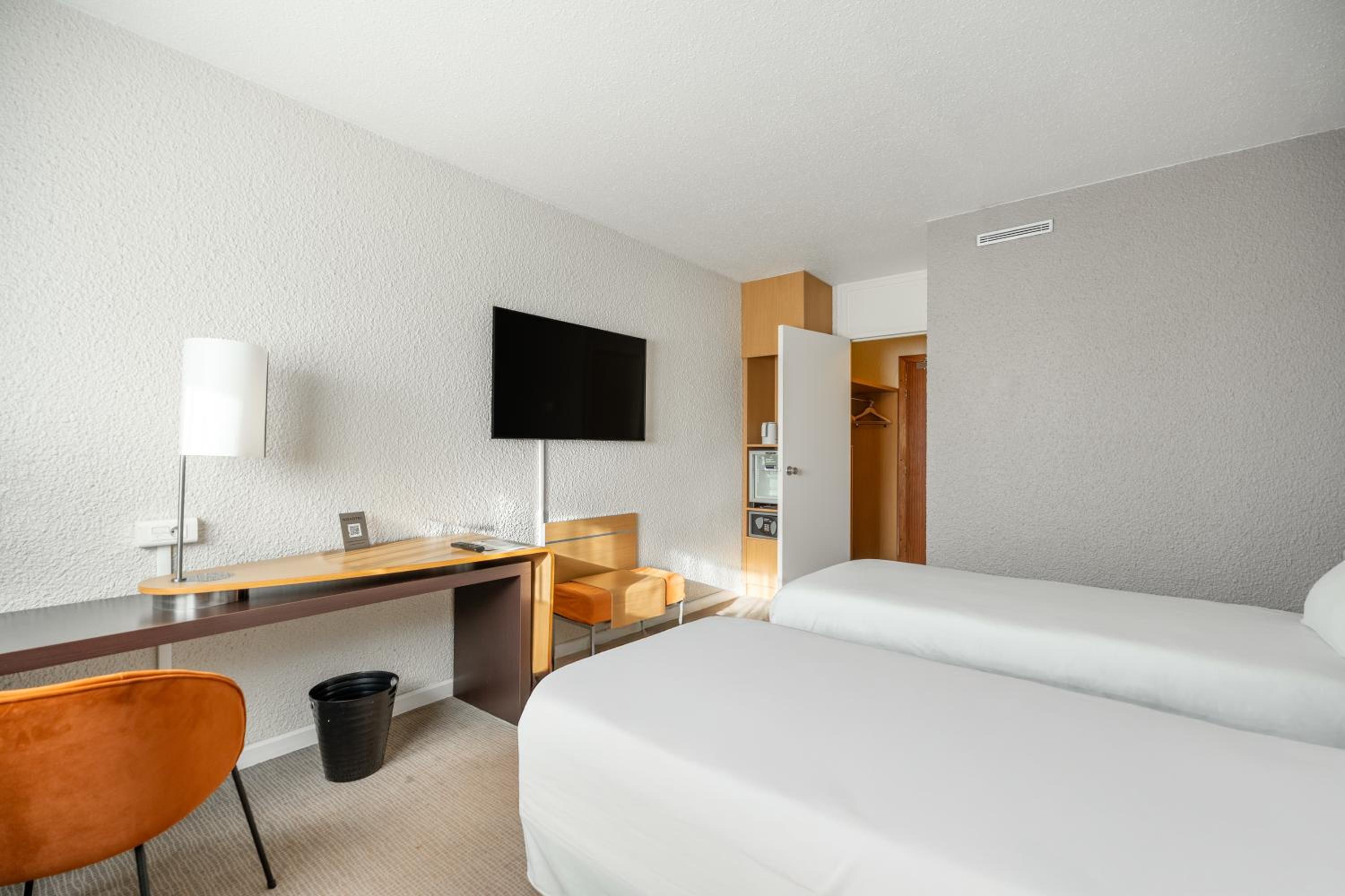 Standard, Twin Beds, Novotel Poissy Orgeval 10/10