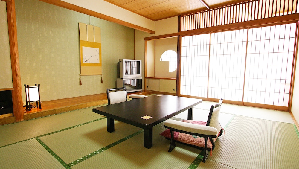 Hotel Hana Isawa 33/50