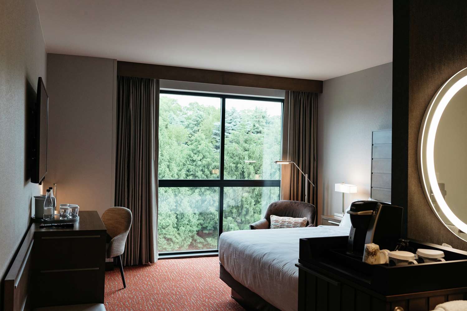 Revel Hotel Des Moines Urbandale, Tapestry Collection by Hilton 28/63