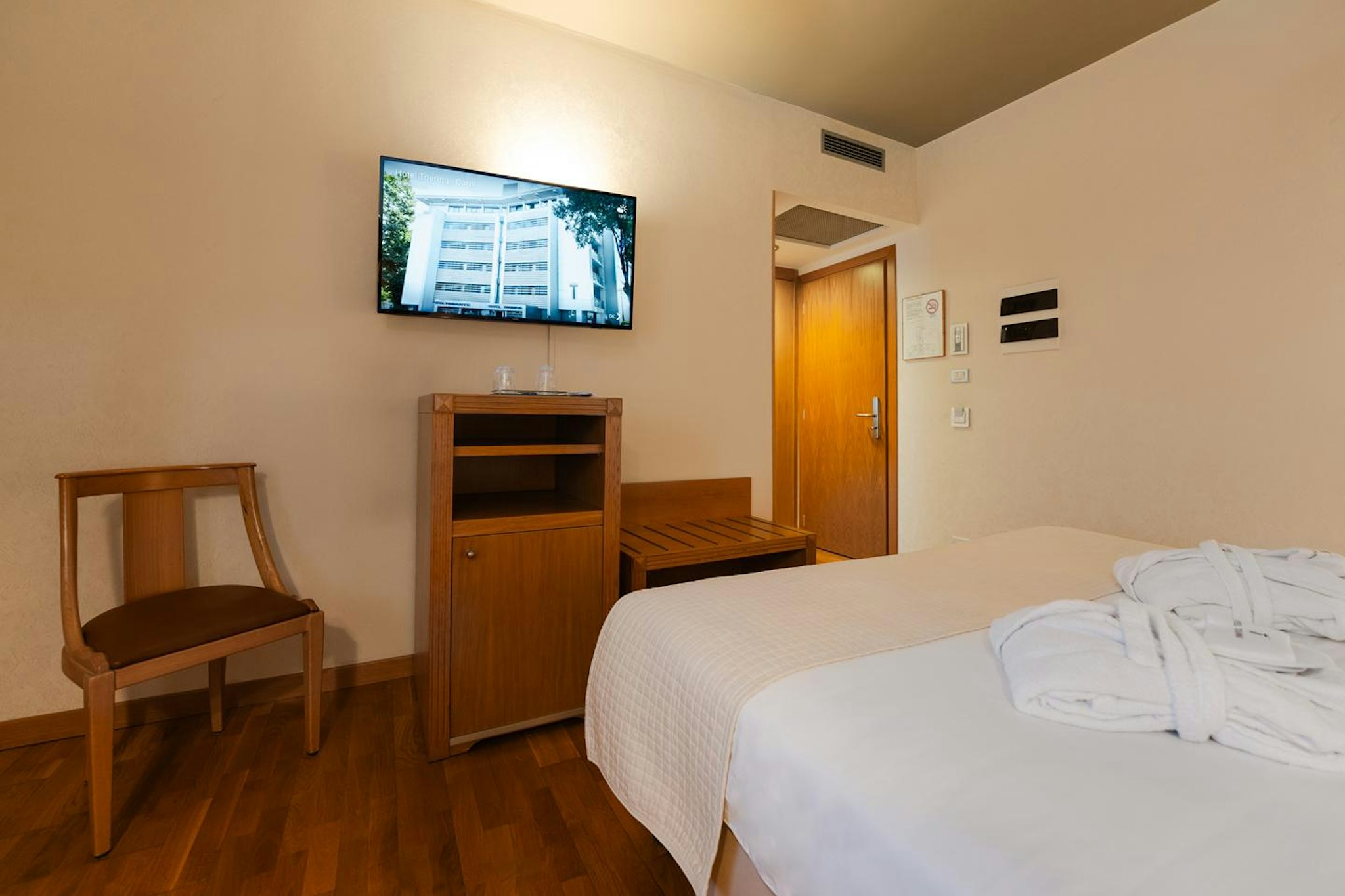 Hotel Touring Carpi 33/81