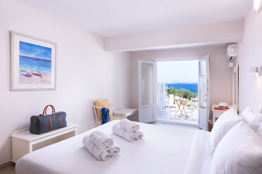 Porto Mykonos Hotel 24/69