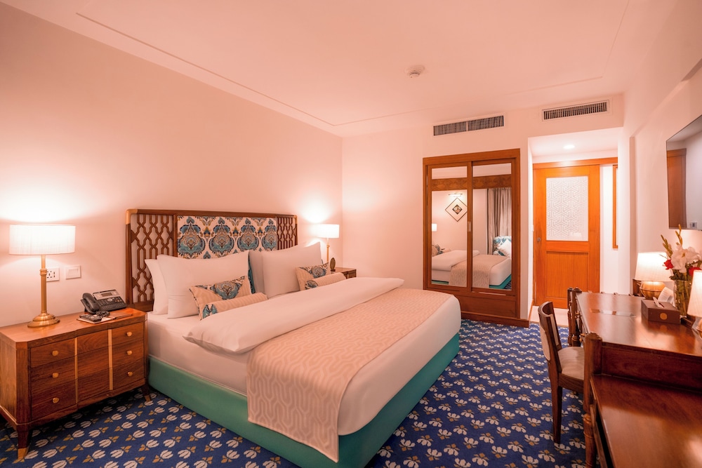 Serena Hotel Faisalabad 22/71