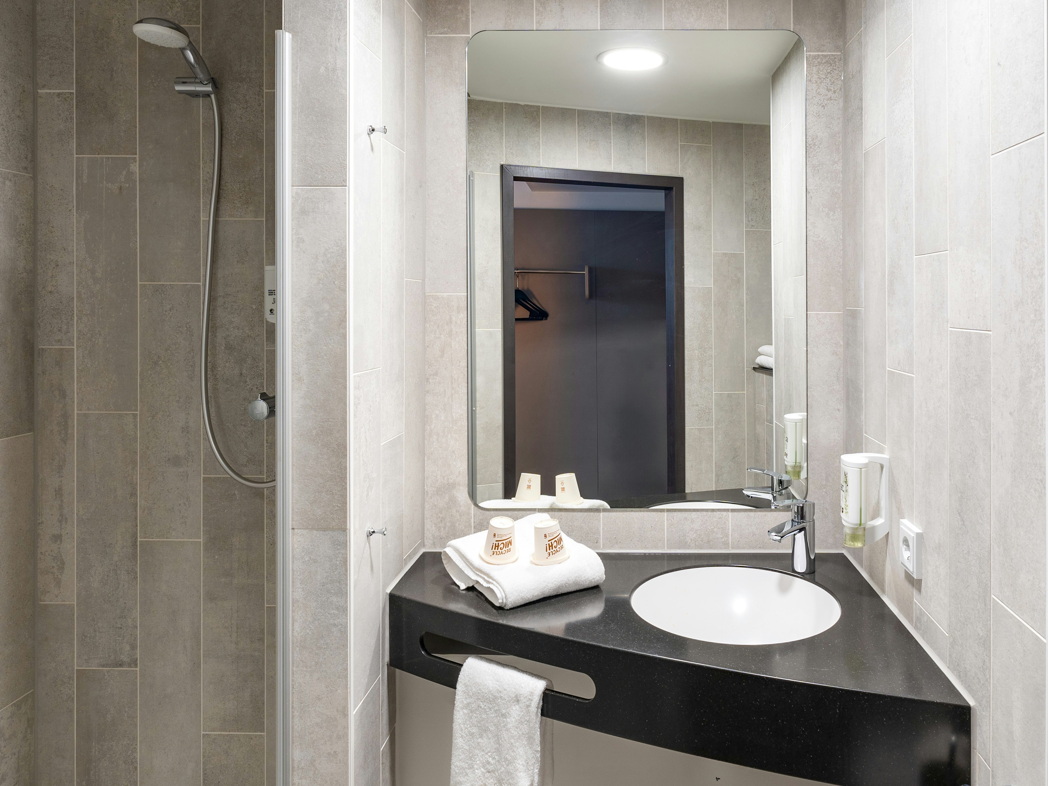 B&B Hotel Wolfsburg-Weyhausen 31/31
