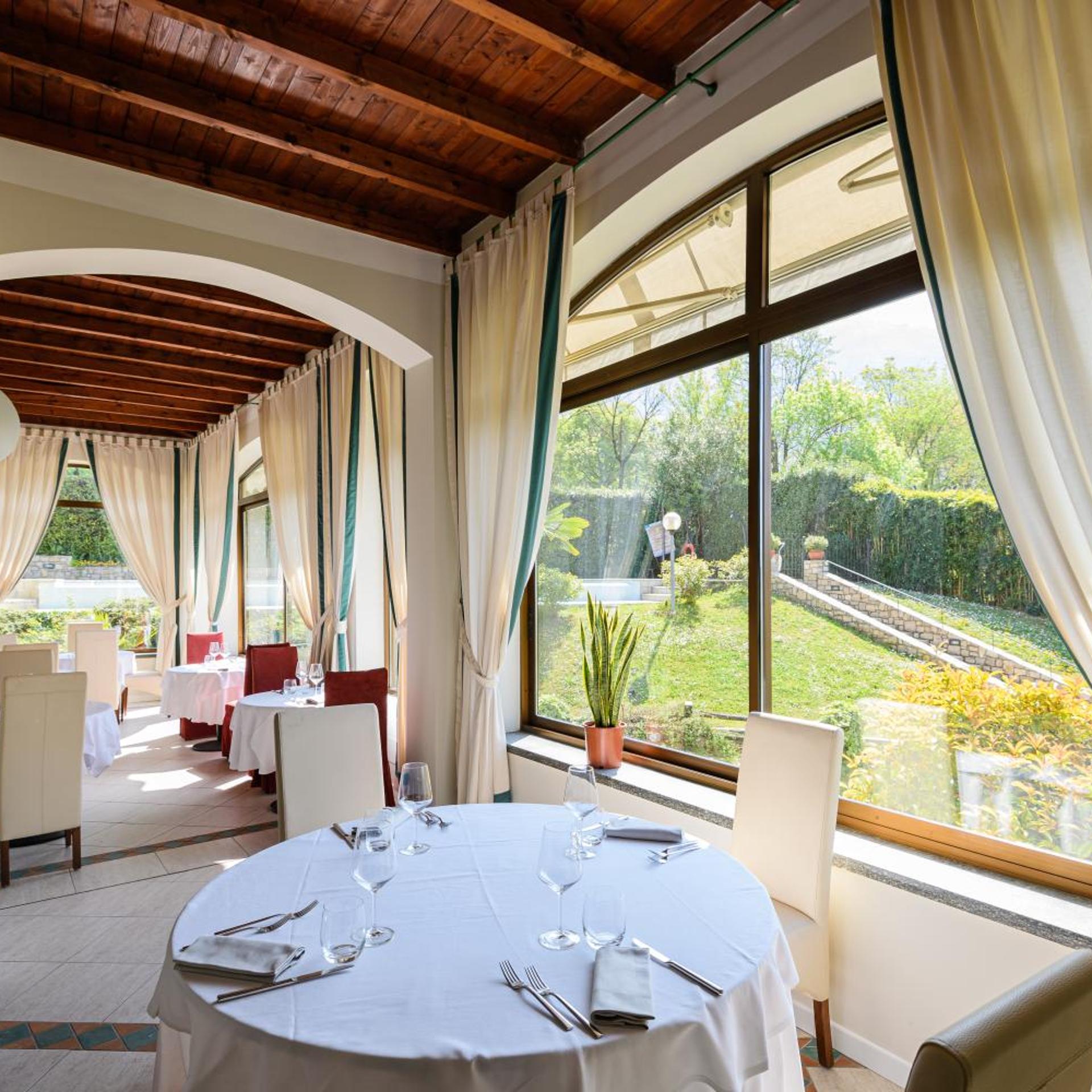 HOTEL VILLA KINZICA 41/53