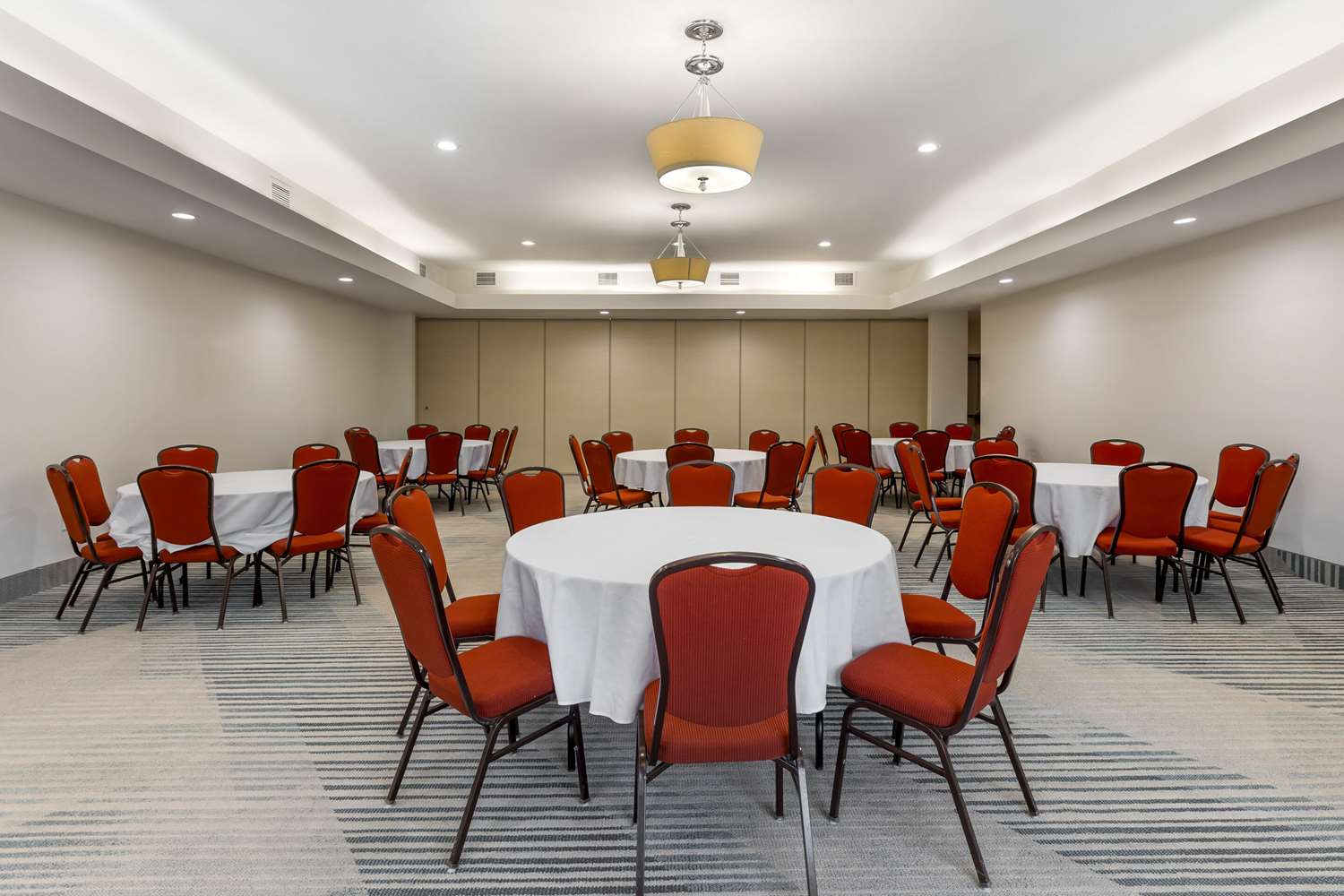 Comfort Inn & Suites Verona at Turning Stone Resort Casino 13/15