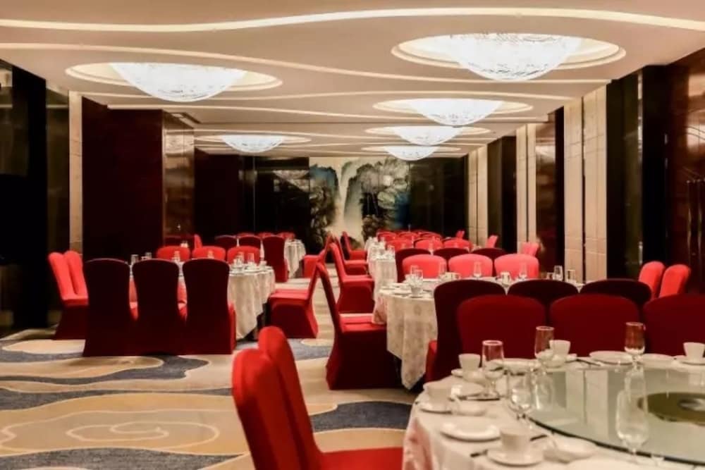 Li Cai Tian Qi Hotel Xianyang 38/48