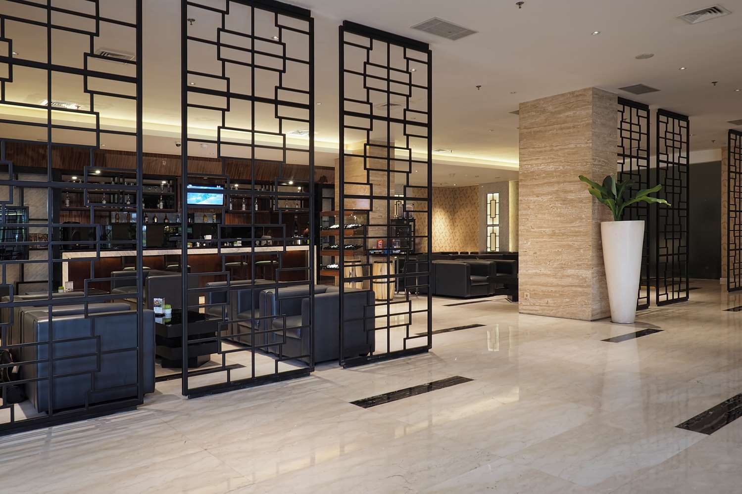 Grand Mercure Solo Baru 33/40
