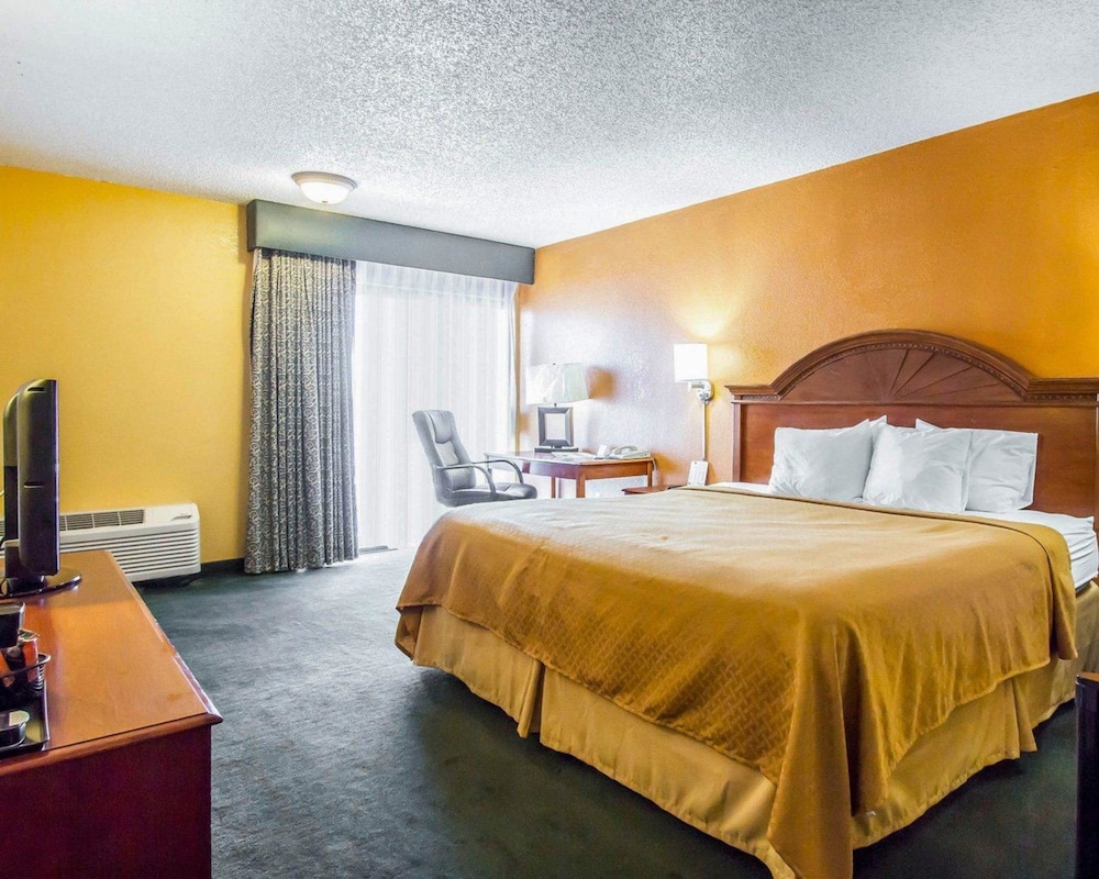 Quality Inn Tucson Downtown near Convention Center 23/42