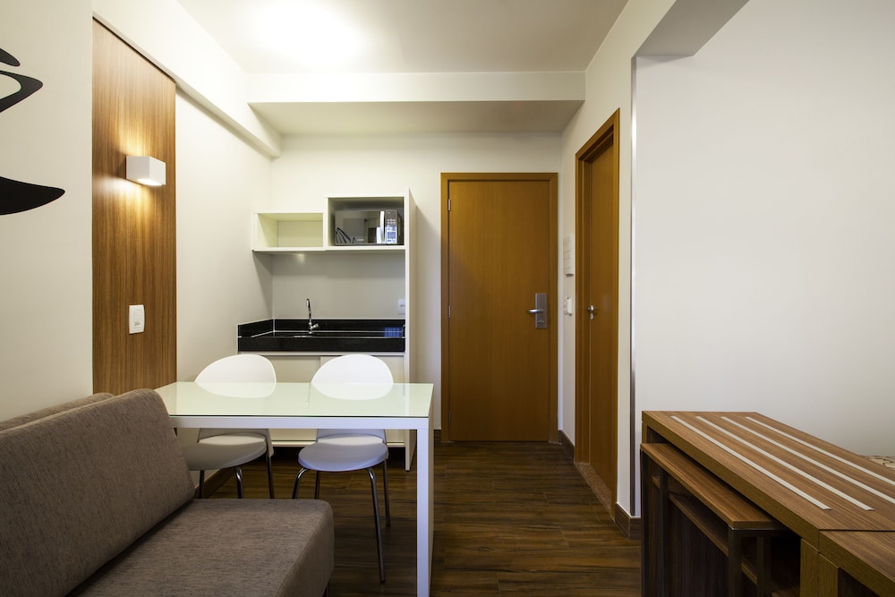 S4 Hotel 9/41