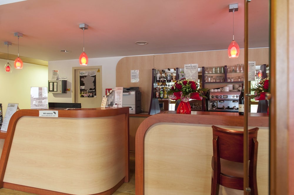 Brit Hotel Agen - L Aquitaine 7/53