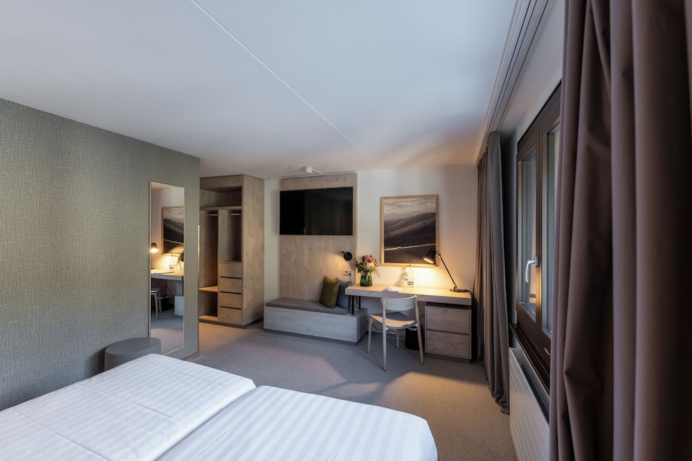 Victoria Hotel & Residence 10/50