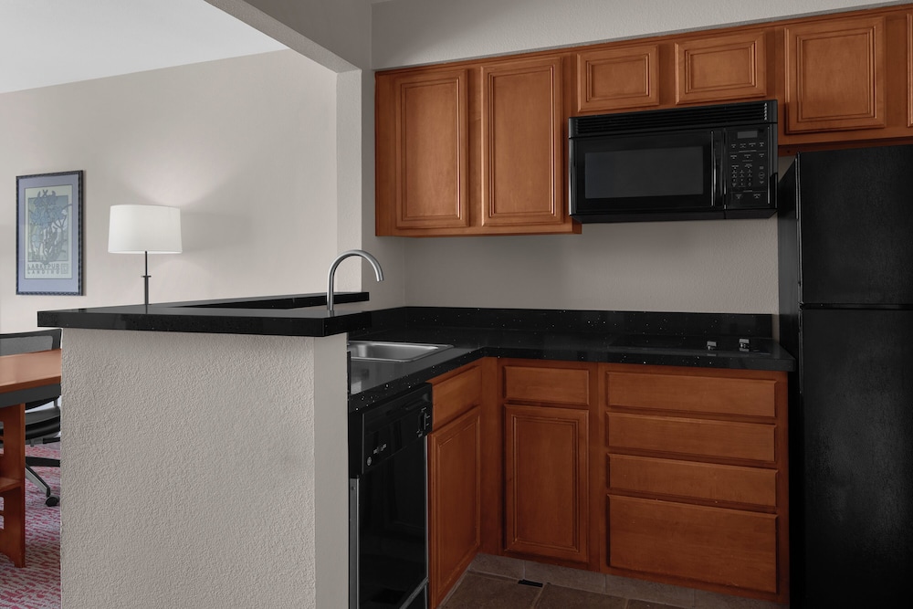 Larkspur Landing Roseville - An All-Suite Hotel 45/53