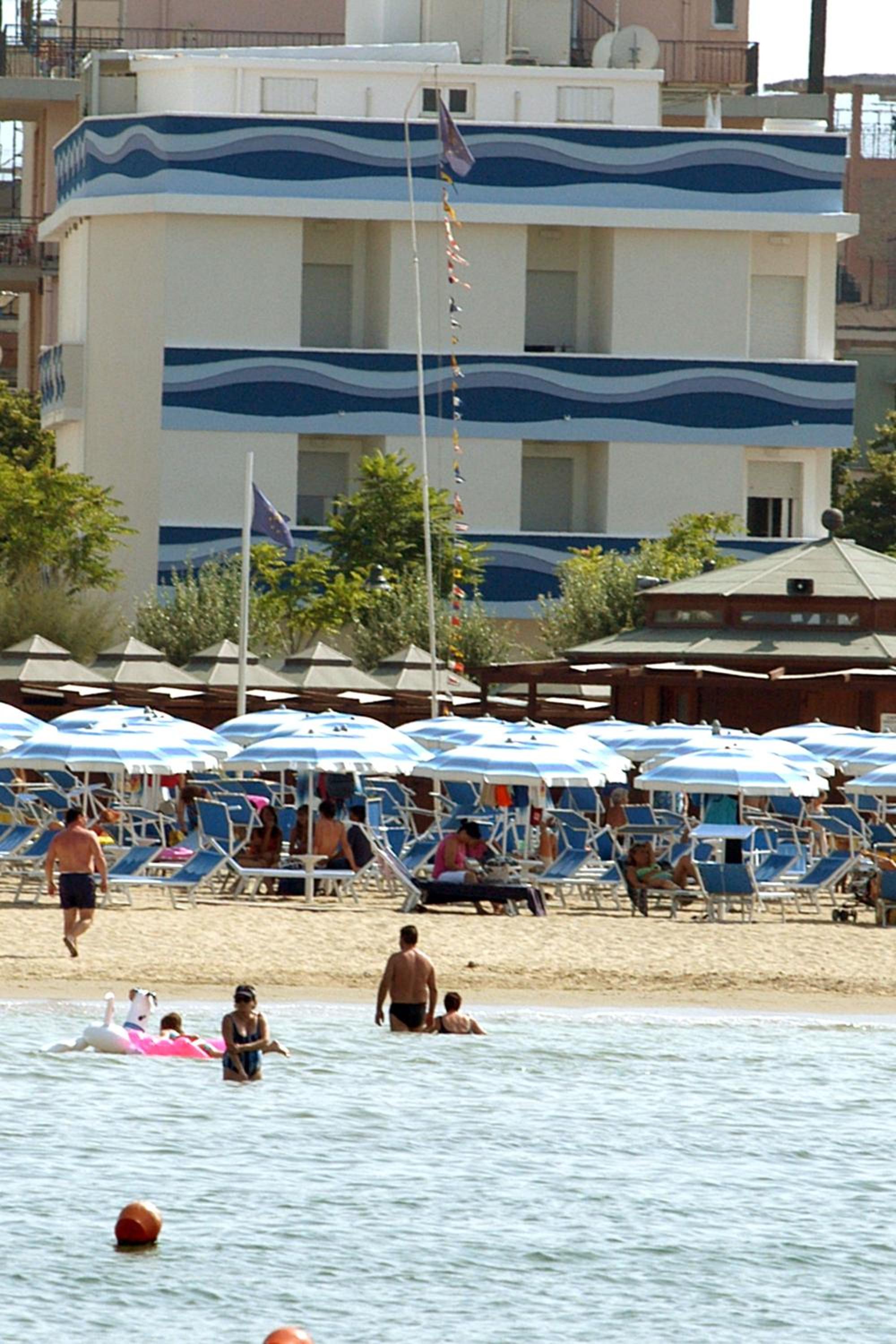Hotel Corinna 8/50