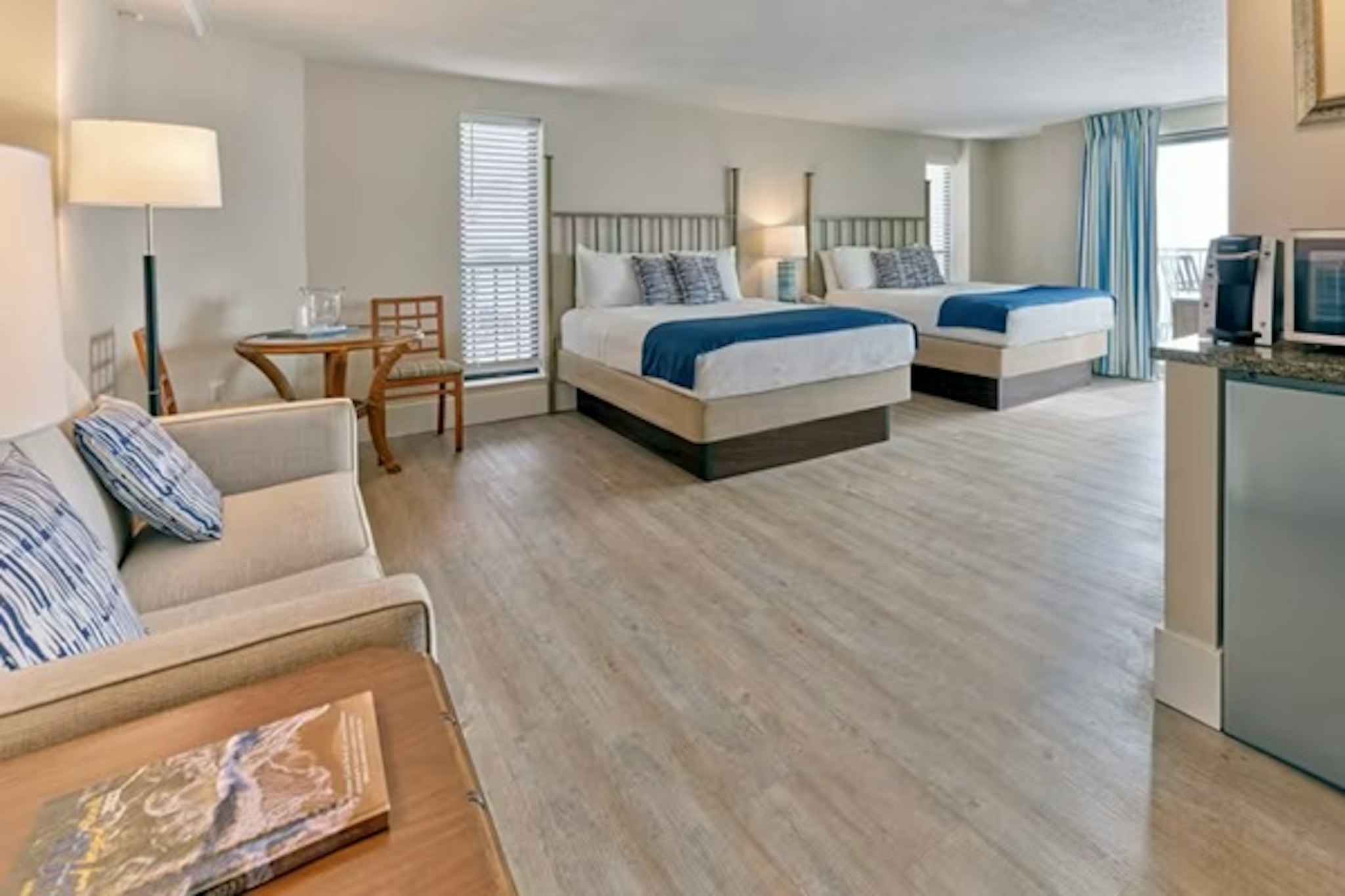 Henlopen Hotel 36/45