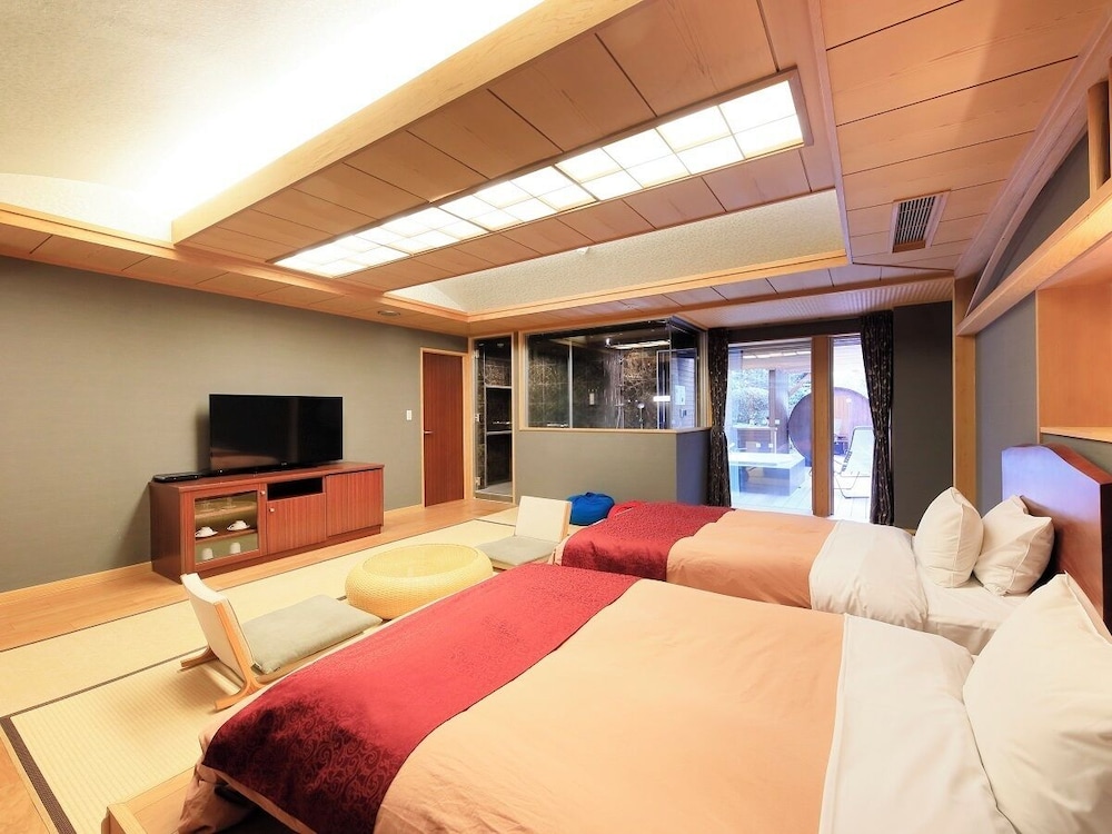 Luxury, Quadruple, Twin Beds, 2 Futon Beds, Adult Only, Sauna, Main Building