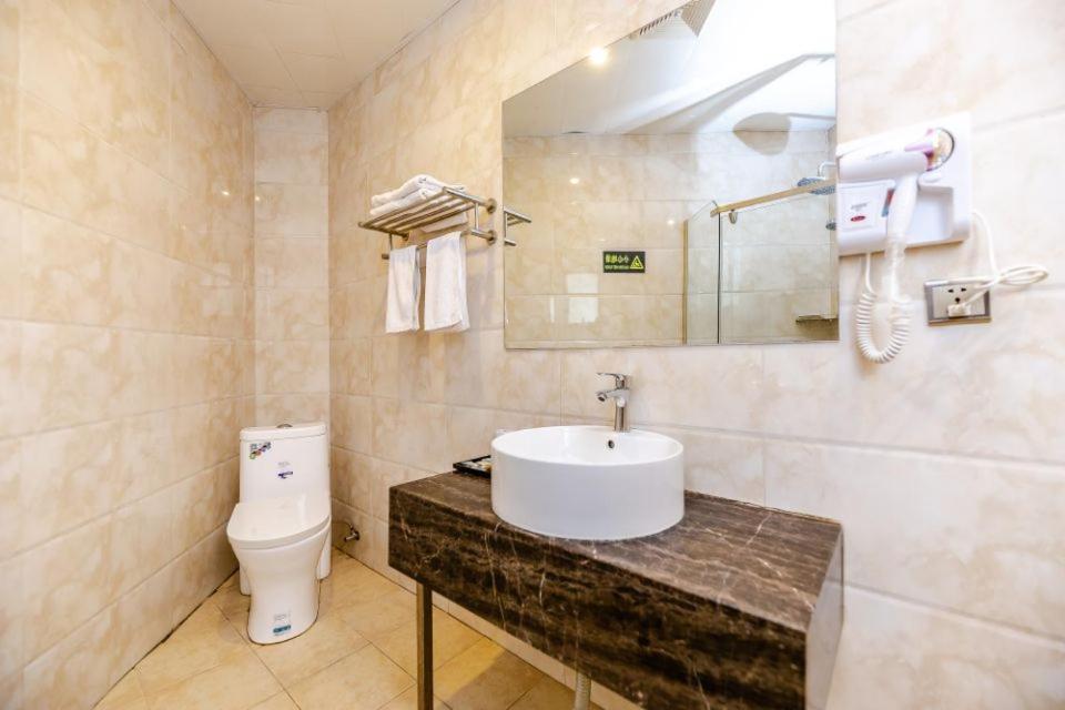 Holly Hostel 47/50