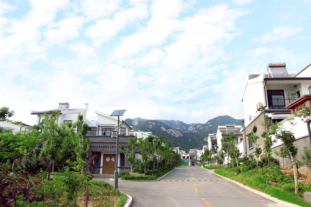 The Brigh Eco Hotel Yantai 52/56