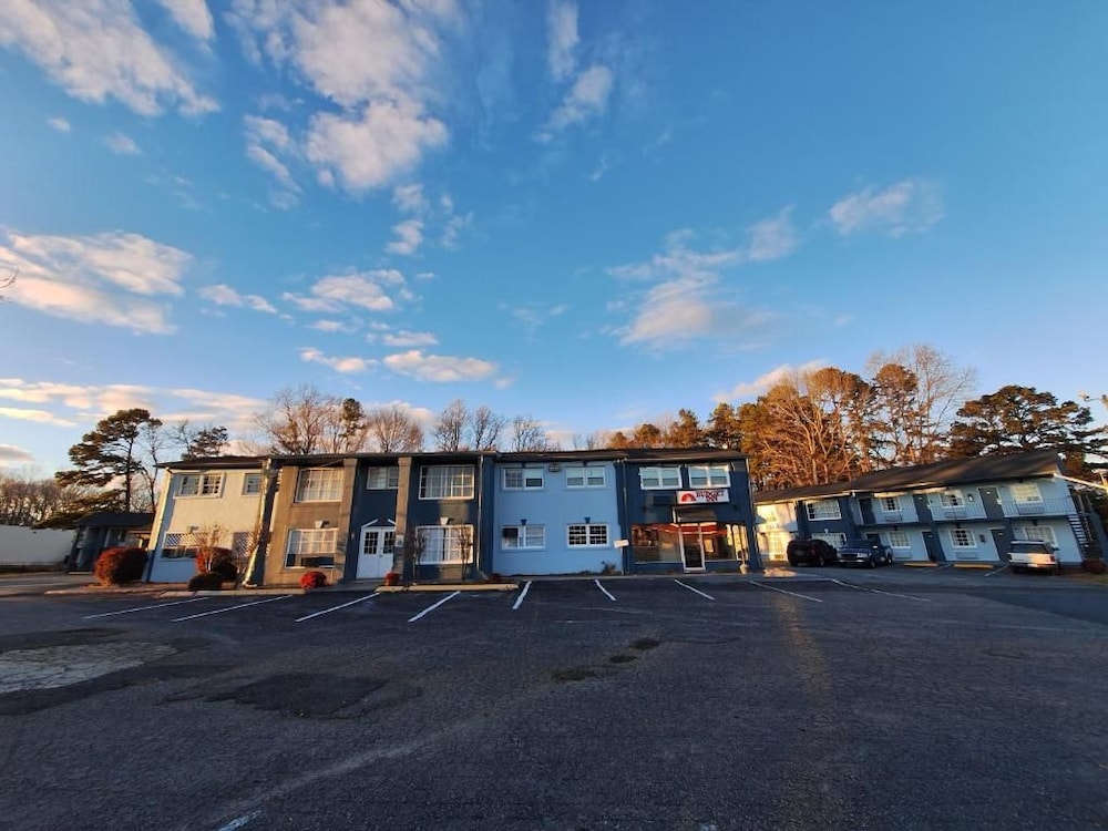 Budget Inn Roxboro 28/32