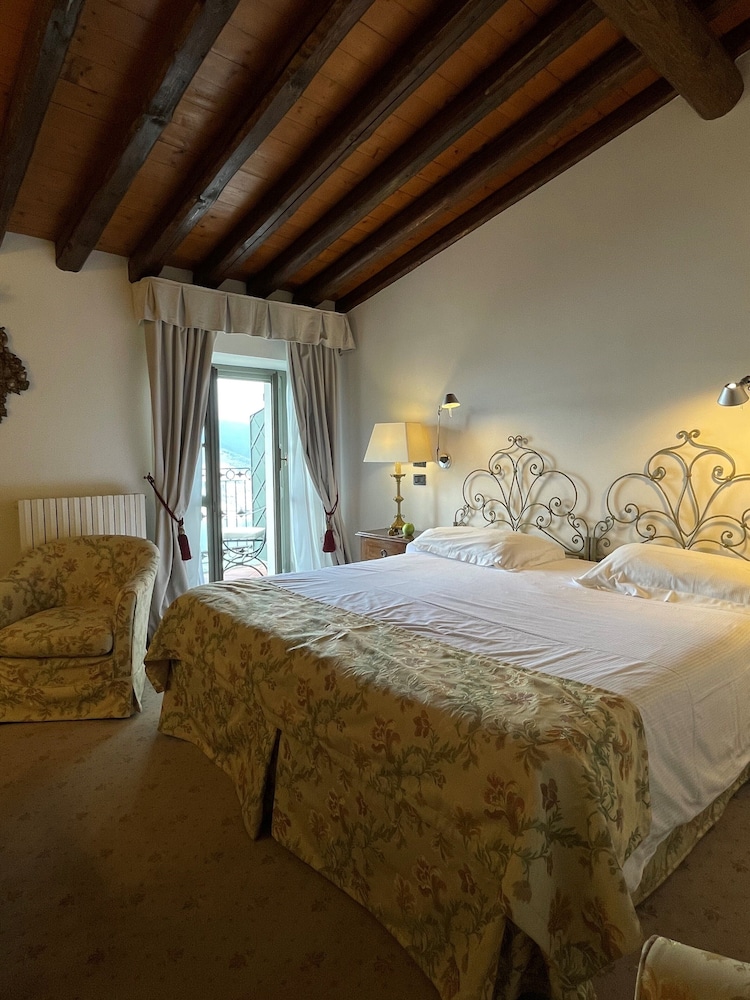 RELAIS DU SILENCE ALBERGO RELAIS I DUE ROCCOLI 7/50