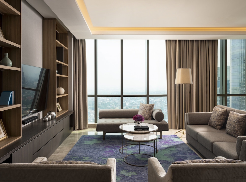 Intercontinental Jakarta Pondok Indah 43/76