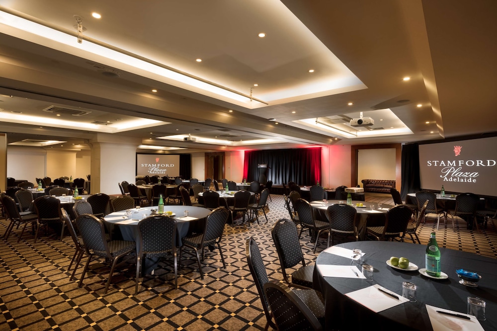 Stamford Plaza Adelaide 37/48