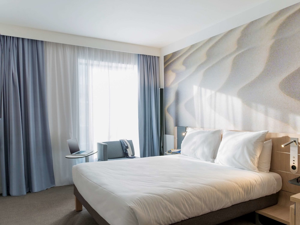 NOVOTEL CHARLEROI CENTRE 14/77