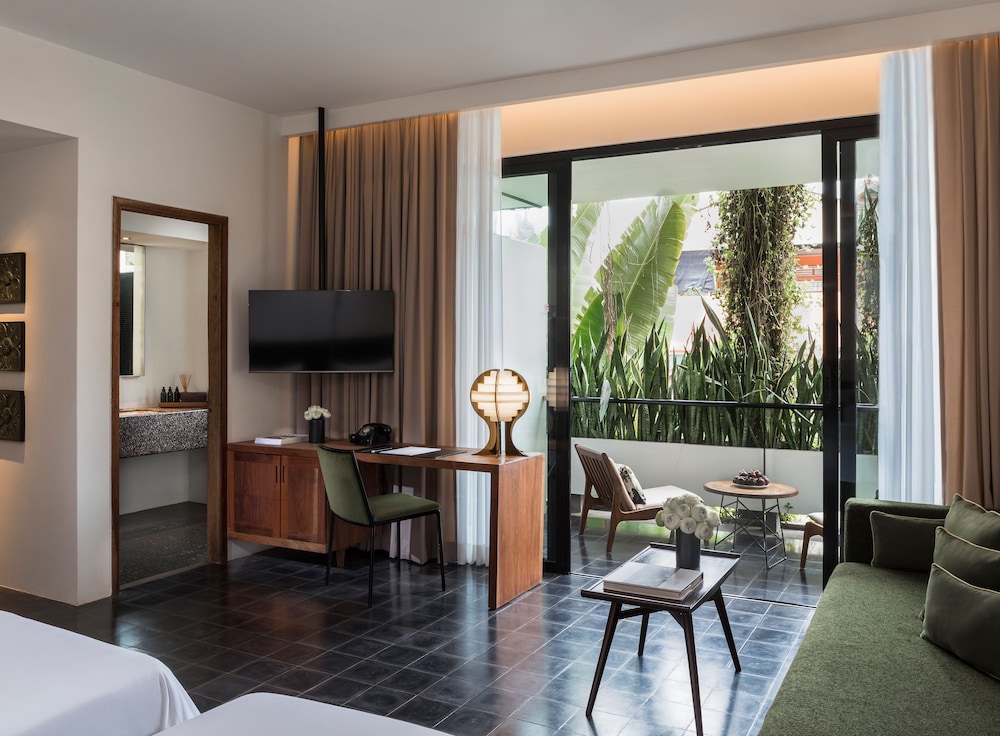 Viroth Apos S Hotel 44/74
