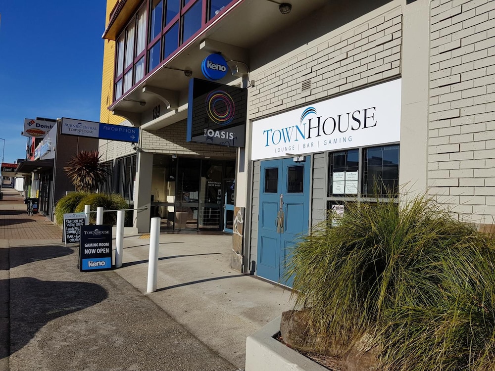 Burnie Central Townhouse Hotel 60/65